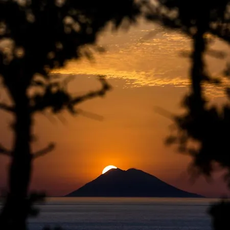 Solmaris Center - & - Private Parking Отель 5*