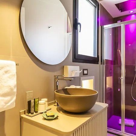 Отель Solmaris Center - & - Private Parking 5*