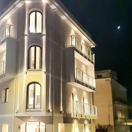 Solmaris Center - & - Private Parking Tropea