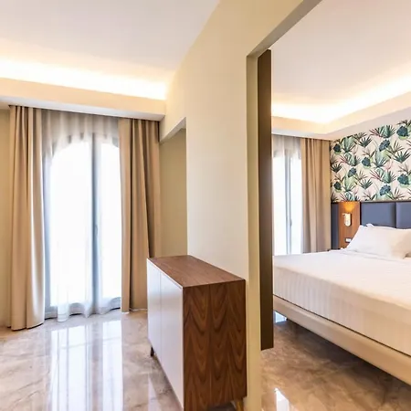 Solmaris Center - & - Private Parking Hotell 5*