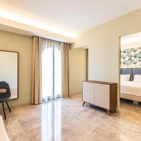 Solmaris Center - & - Private Parking 5* Tropea