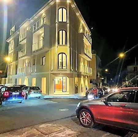 Solmaris Center - & - Private Parking 5* Tropea