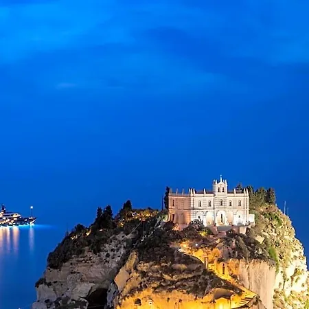 Solmaris Center - & - Private Parking Hotel Tropea