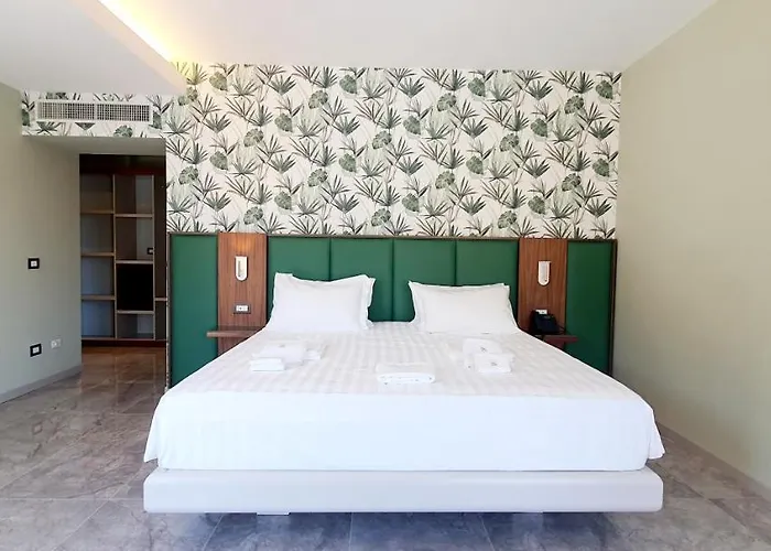 Solmaris Center - & - Private Parking Hotel Tropea