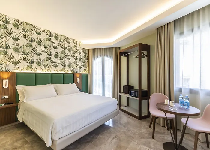 Hotel Solmaris Center - & - Private Parking Tropea